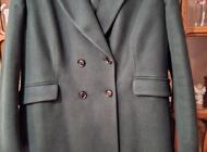 Grajewo ogłoszenia: Sprzedam płaszcz damski,  klasyczny krój w kolorze butelkowa... - zdjęcie