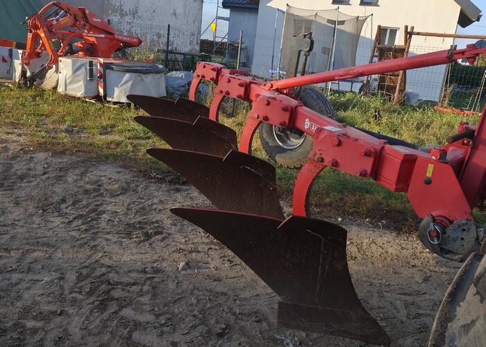 Grajewo ogłoszenia: Pług 4 skibowy akpil regulowana szerokość orki stan bardzo dobry...